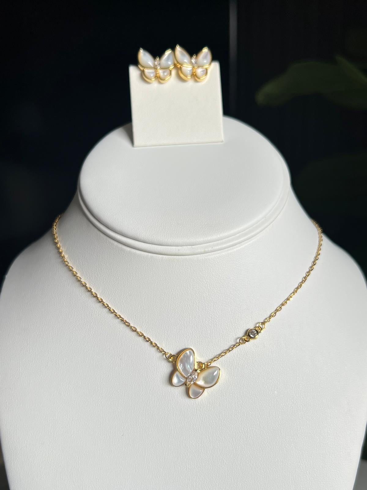White butterfly Necklace🦋